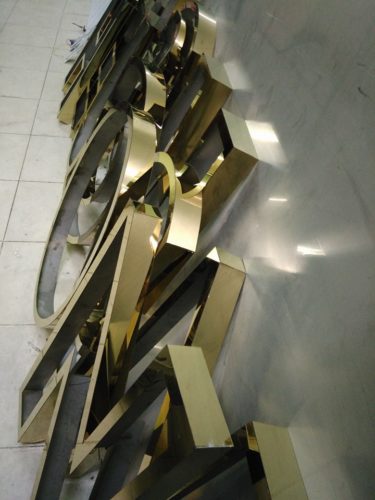 chữ inox khoet long