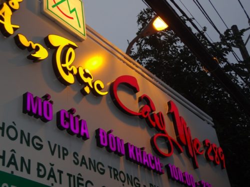 Bảng hiệu quảng cáo nhà hàng ẩm thực